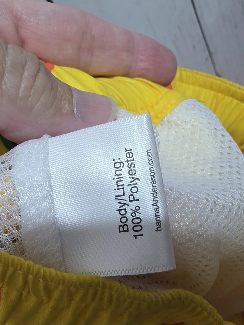 Hanna Andersson Boys Yellow Oranges Print Sunblock Swim Trunks Shorts Size 6-7.